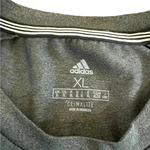 Adidas Men's Size XL Gray Polyester Active Short Sleeve Gym Shirt - Picture 4 of 9